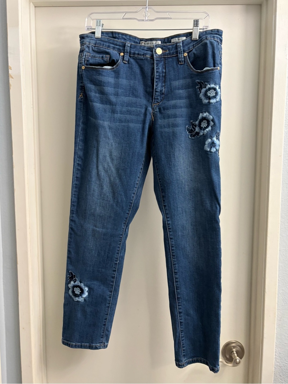 Anne Klein Blue Floral Embroidered Straight-Leg Jeans